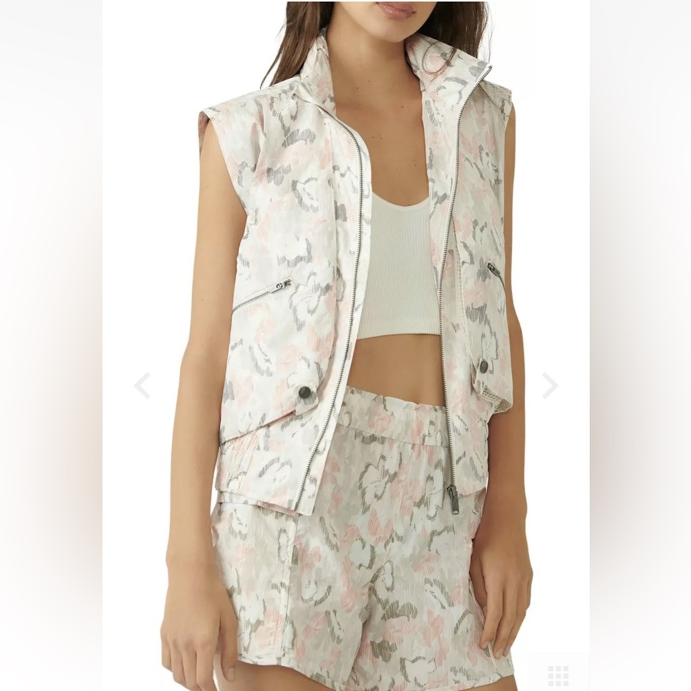 NWT FP Movement Off the Grid Vest In The Wild Shorts Medium